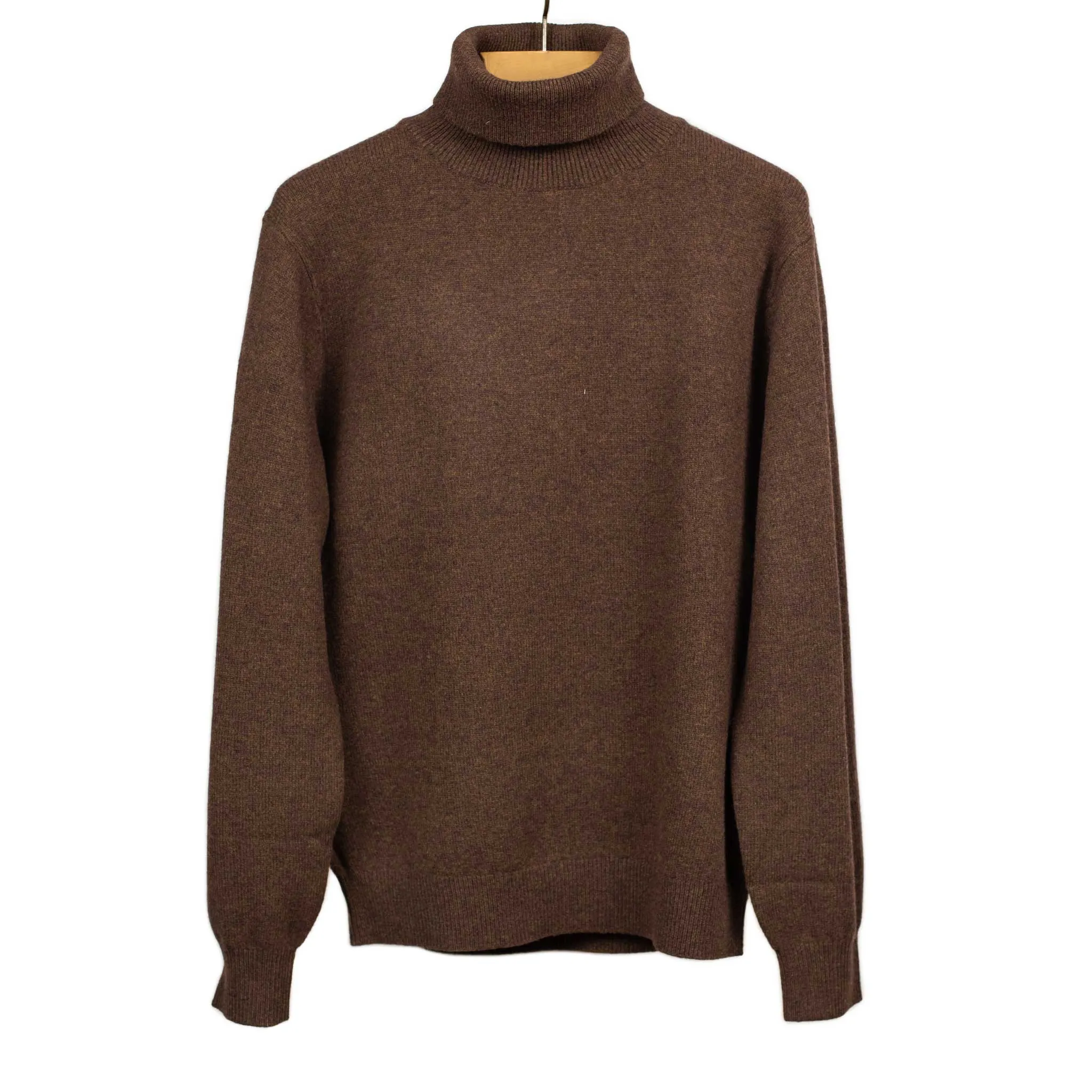 Fine gauge turtleneck sweater in brown wool (restock)