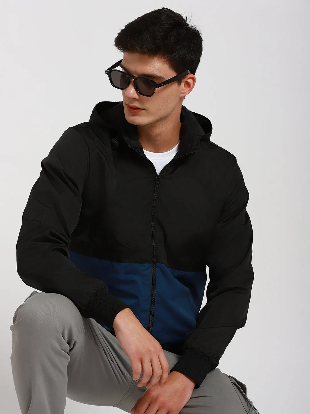 Men's Hooded Regular Fit Colourblock Blue Jackets