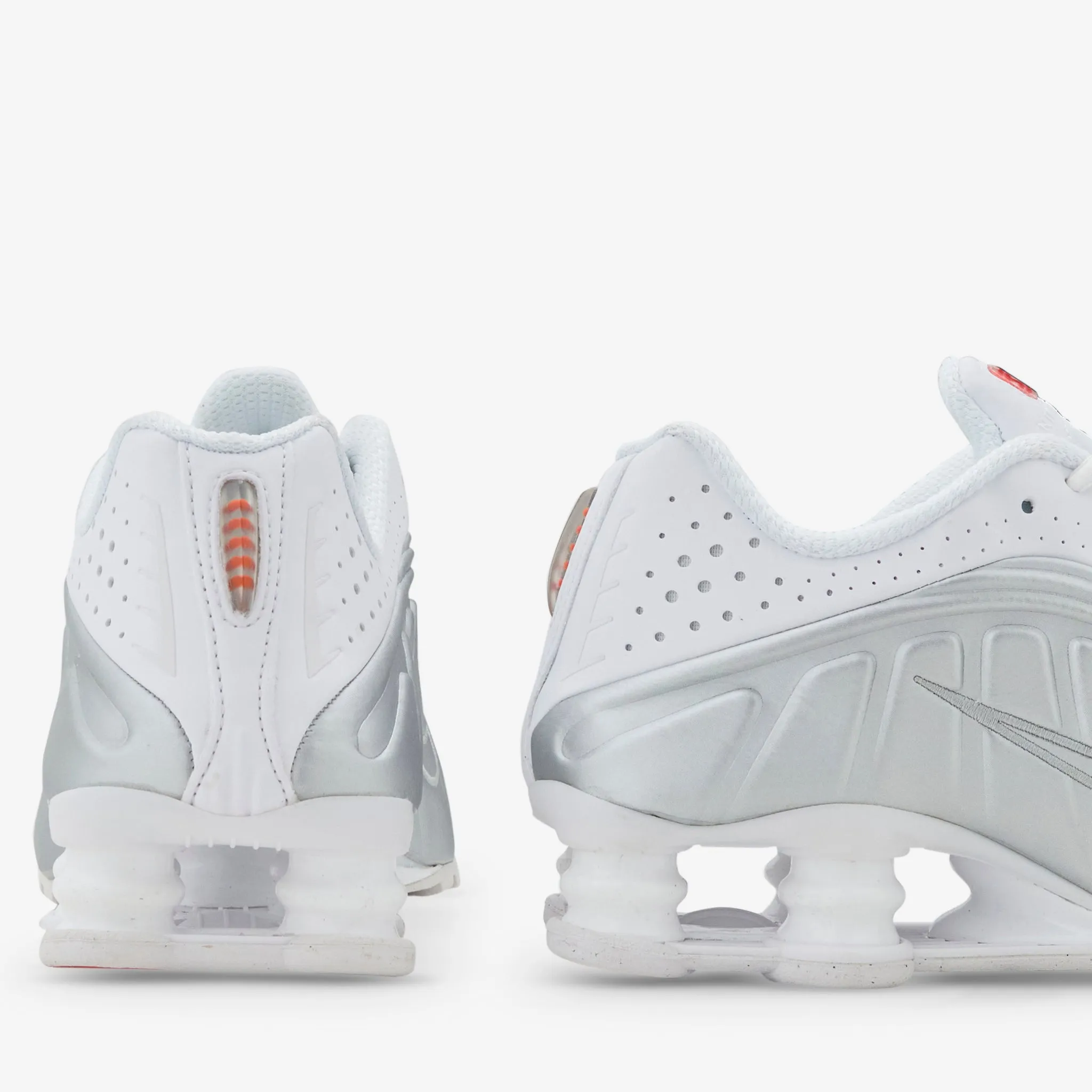 Women's Shox R4 White | White | Metallic Silver | Max Orange